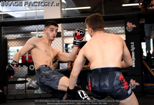 2021-05-02 Milano in the Cage 7 00948 Placido Basone-Alberto Filippone - Shoot boxe classe B -70kg